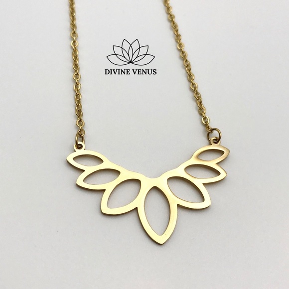 Lotus Necklace Gold Plated Stainless Steel - Picture 3 of 9